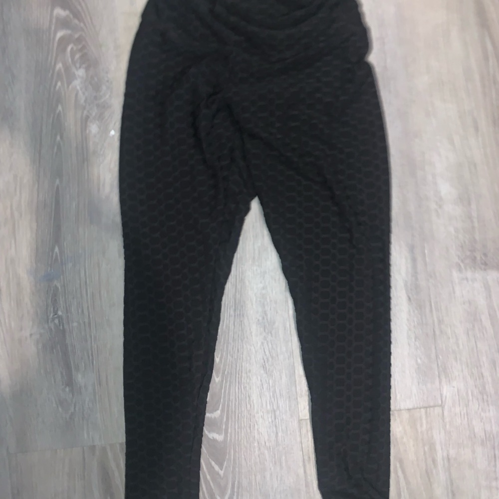 Scrunch Leggings NEW W TAGS